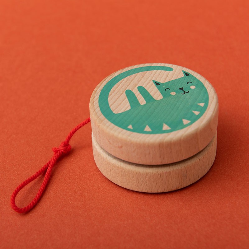 Ioio de fusta de faig fet a Barcelona